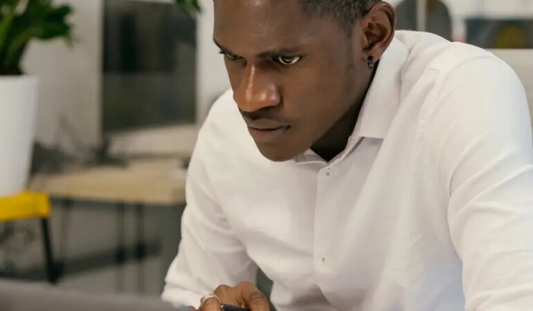 pexels mikhail nilov 9301512