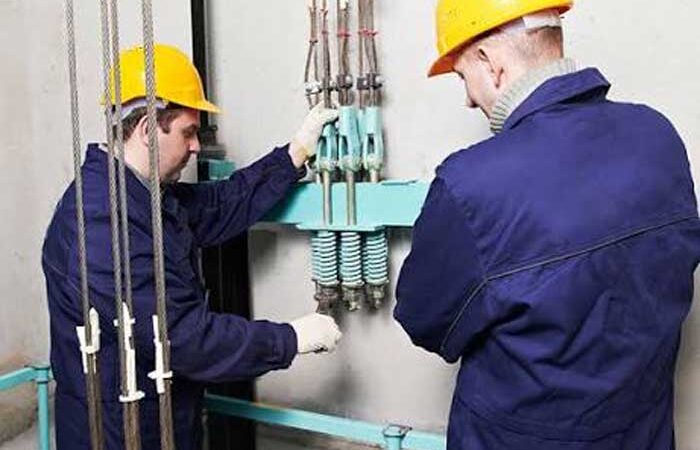 Reparación y Mantenimiento de Ascensores en Caracas 2026 4 MANTENIMIENTO-DE-ASCENSORES-2